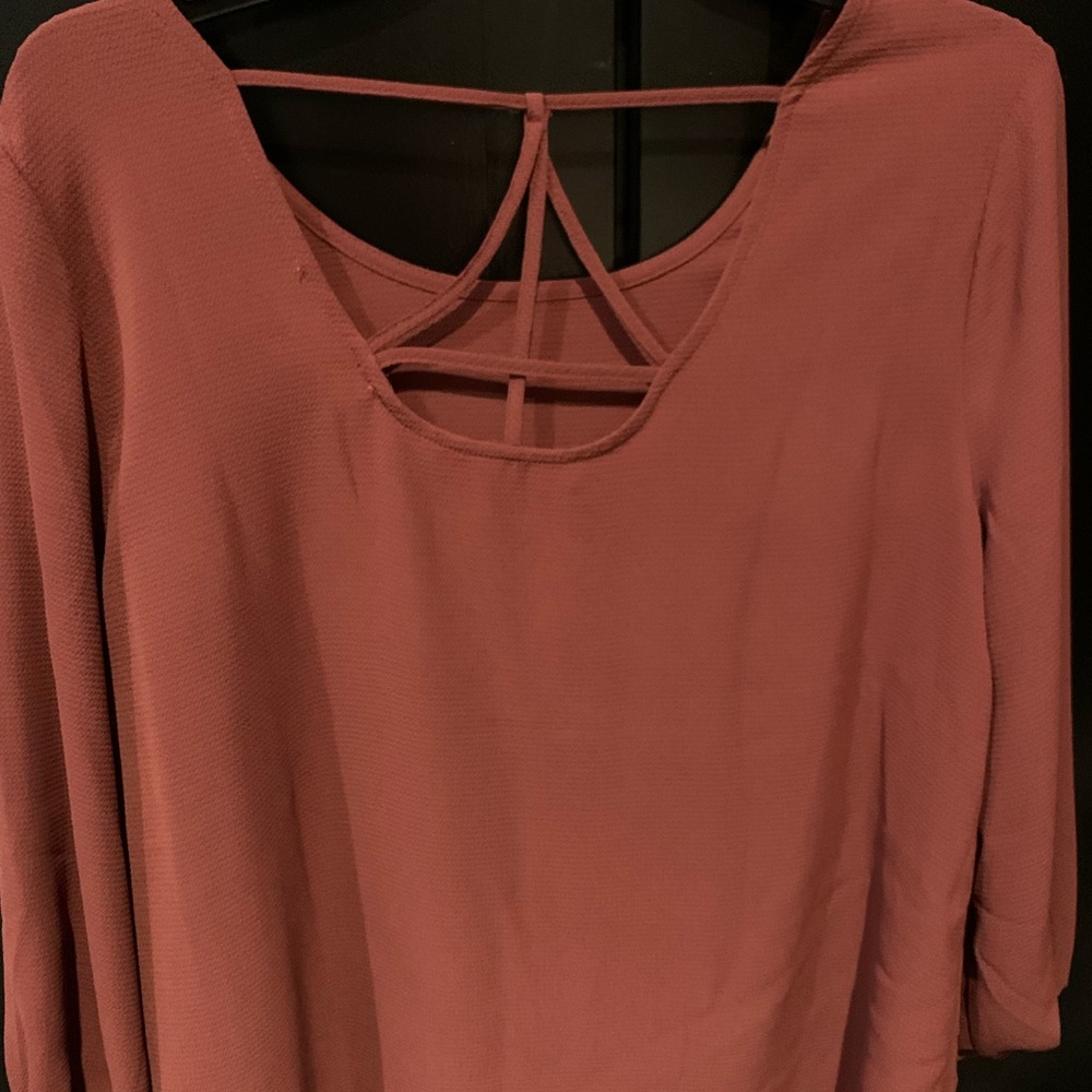 Women’s work shirt with cut out in the back